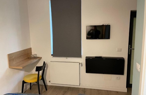 Timisoara House | Pet-Friendly Retreat at Maremi with Family Amenities