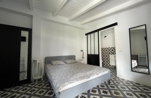 Timisoara House | Pet-Friendly Retreat at Maremi with Family Amenities