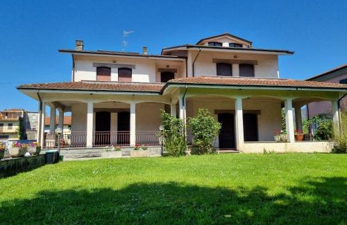 Borghetto di Vara Villa | Relax at Mare Monti Borghetto with Oceanfront Views