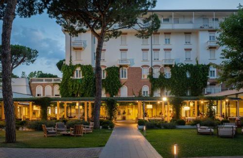 Milano Marittima Hotel | Experience MarePineta Resort: 5-Star Beachfront Oasis