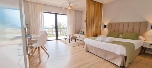 Los Realejos Apartment | Discover Maresía Village: Family-Friendly with Pool Access