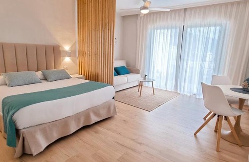Los Realejos Apartment | Discover Maresía Village: Family-Friendly with Pool Access