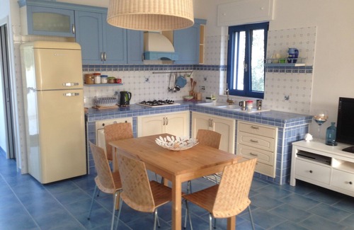 Mattinata Apartment | Top-Rated Maresole Holiday Home with Oceanfront Views