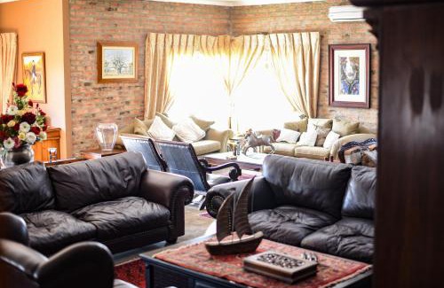 Mooinooi House | Discover Maretlwane Guesthouse: Rated 9/10 with Pool Access