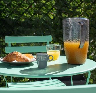 Fuorigrotta Bed & Breakfast | Top-Rated MarGab Guest House with Hot Tub & Breakfast