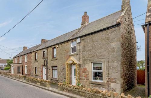 Chirnside House | Discover Comfort at Margaret House - Pet & Child Friendly Stay