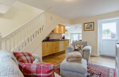 Chirnside House | Discover Comfort at Margaret House - Pet & Child Friendly Stay