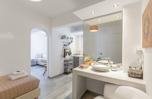 Ampelas House | Exceptional Stay at Margarita Studios Ambelas with Ocean View