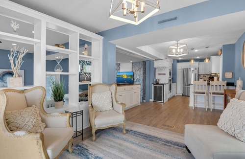 Osage Beach House | Spacious Margaritaville Lake Home with Pool & Ocean View