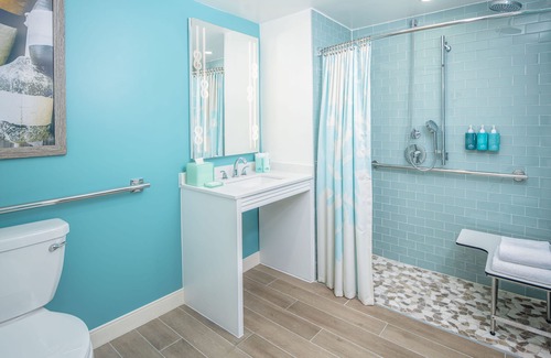 Hyannis Resort | Relax at Cape Codder Resort and Spa with Family-Friendly Amenities