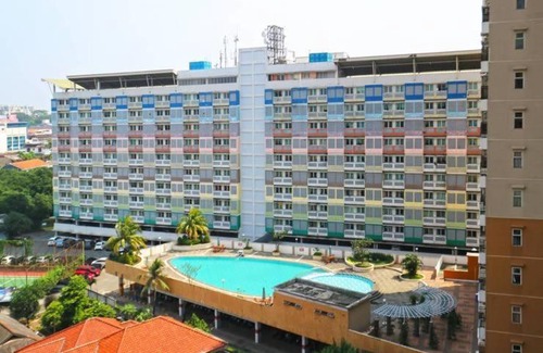 Pondokcina Apartment | Discover Margonda Residence 2: Family-Friendly Retreat