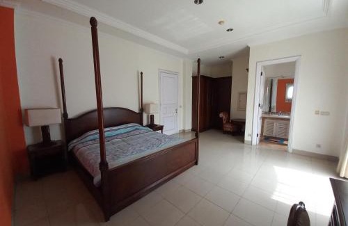 Cilandak Apartment | Comfortable Margot Apartment with Pool & Family-Friendly Amenities