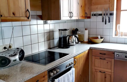Reichenau House | Relax at Marhütte: Explore Nature and Enjoy a Kitchen