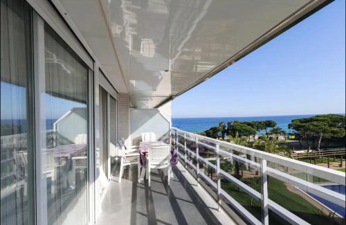 Blanes Apartment | Relax at Maria Apartment with Ocean View and Pool Access