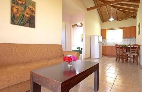 Koroni Villa | Pet-Friendly Haven at Maria Elena Villas - 10/10 Rated Stay