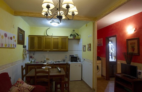 Hermigua House | Pet-Friendly Maria House with Kitchen & Breakfast Included