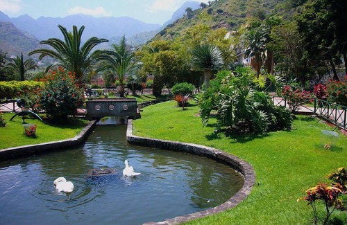 Hermigua House | Pet-Friendly Maria House with Kitchen & Breakfast Included