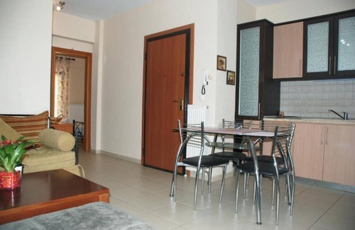 Ierissos Apartment | Family-Friendly Stay at Maria's Apartment