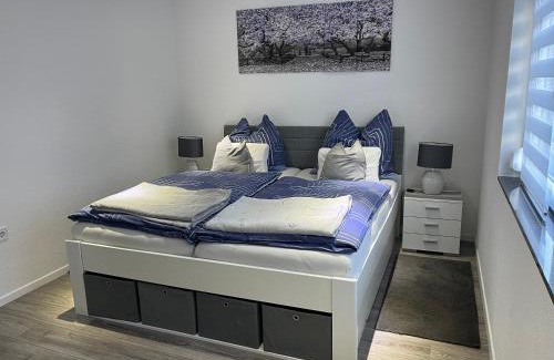 Dettingen an der Erms Apartment | Maria's Ferienwohnung - Modern Elegance with Ocean Views