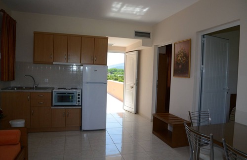 Drepano House | Exceptional Maria's Filoxenia Suites with Oceanfront Views