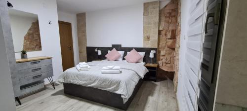 Nazareth House | Maria's GuestHouse - Scenic Nazareth Views & Family-Friendly