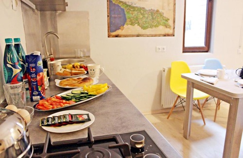 Sololaki House | Discover Maria's Homestay: Pet-Friendly & Family Welcoming