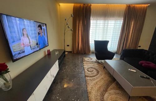 Accra House | Discover Mariaddo Home: Guest Rated 10/10 Experience