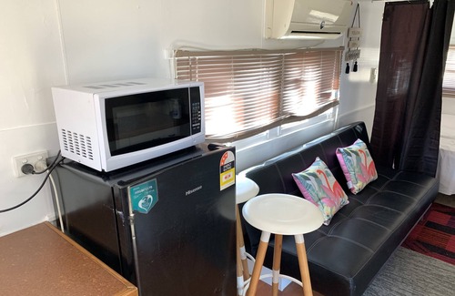 Violet Town House | Discover Mariam Caravan: Pet-Friendly Coastal Retreat