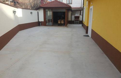Gotse Delchev House | Family-Friendly Къща Мариана with Perfect 10/10 Rating