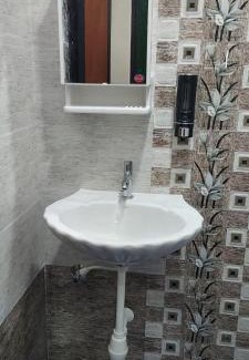 Maina House | Cozy Marias House: Guest Rated 8.6 with Hot Tub & Kitchen