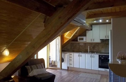 Biescas Cottage | Inviting Maribel Tourist Apartment with Pet-Friendly Amenities