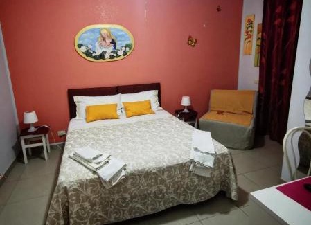 Viagrande Bed & Breakfast | Pet-Friendly Retreat Mariclà with Great Amenities & 9/10 Rating