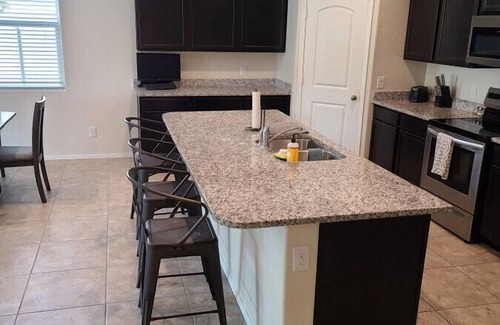 Maricopa House | Discover Maricopa Manor: Pet-Friendly Retreat in Arizona