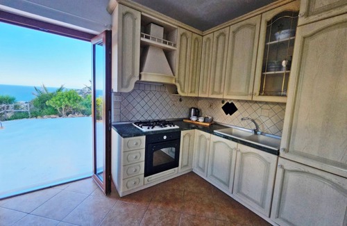 Le Forna House | Casa Vairone: Steps from the Sea with Pool & Ocean View