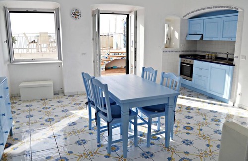 Le Forna Apartment | Relaxing Oceanfront Retreat with Private Terrace in Ponza