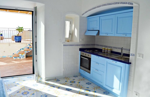 Le Forna Apartment | Relaxing Oceanfront Retreat with Private Terrace in Ponza