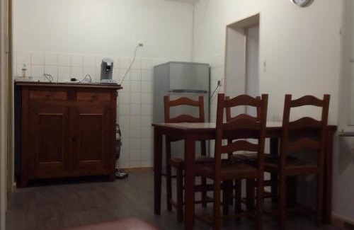 Beaulieu-sur-Loire House | Marie-Emma: Free WiFi & Family-Friendly Comfort Await
