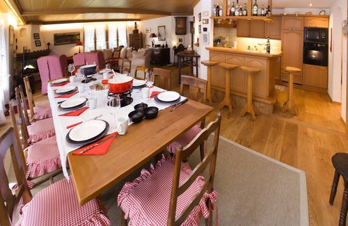 Saanen Apartment | Experience Marie-Soleil Sud: Lake Views & Spa Retreat