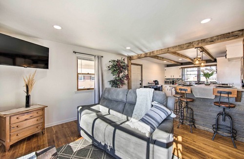 Maytown Cottage | Prime Marietta Home with Hot Tub and Pool Table Awaits!