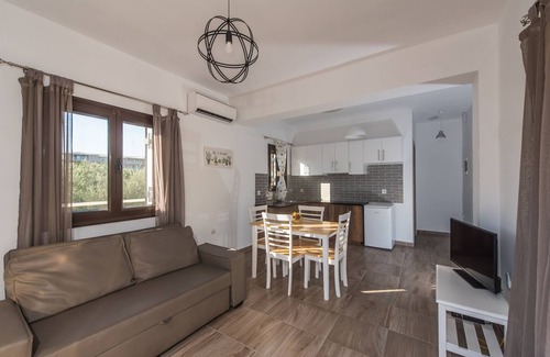 Katastari Apartment | Cozy Marietta's Apartment with Family-Friendly Amenities