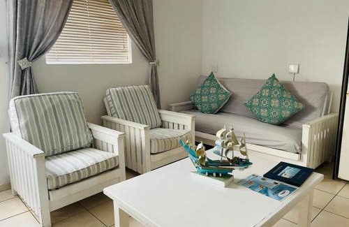 Arniston Apartment | Pet-Friendly Mariette's Cottage: Family-Friendly Retreat