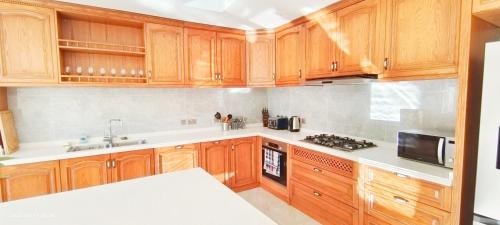 Harrow Villa | Top-Rated Family-Friendly Getaway at Marigold Villa