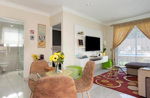 Trawal House | Pet-Friendly Marigold Hotel: Oceanfront Bliss Awaits