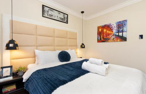 Trawal House | Pet-Friendly Marigold Hotel: Oceanfront Bliss Awaits