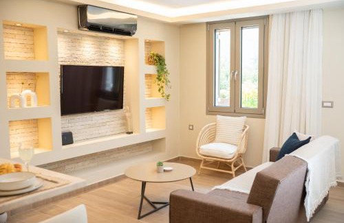 Katapodata House | Oceanfront Marigoulis Home: Guest Rated 9.8/10