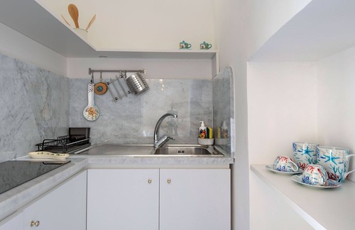 Atrani Apartment | Family-Friendly Retreat at MariLeo Amalfi with Kitchen Access
