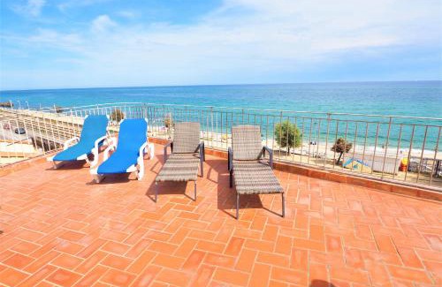 Masnou Apartment | Oceanfront MARILU SEAVIEW Apartment - 4-Star Rated Getaway