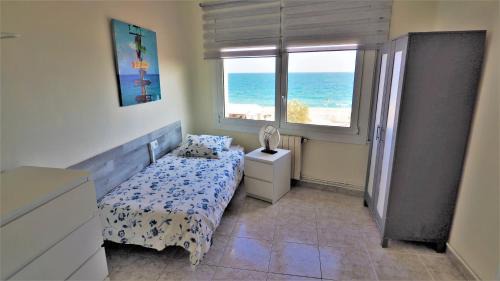 Masnou Apartment | Oceanfront MARILU SEAVIEW Apartment - 4-Star Rated Getaway