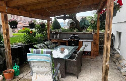 Niederwil House | Pet-Friendly Retreat at Marilyn with Breakfast and High Ratings