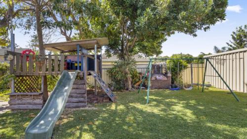 Coffs Harbour House | Relax at Marilyn's: Oceanfront Retreat with Pool & Hot Tub